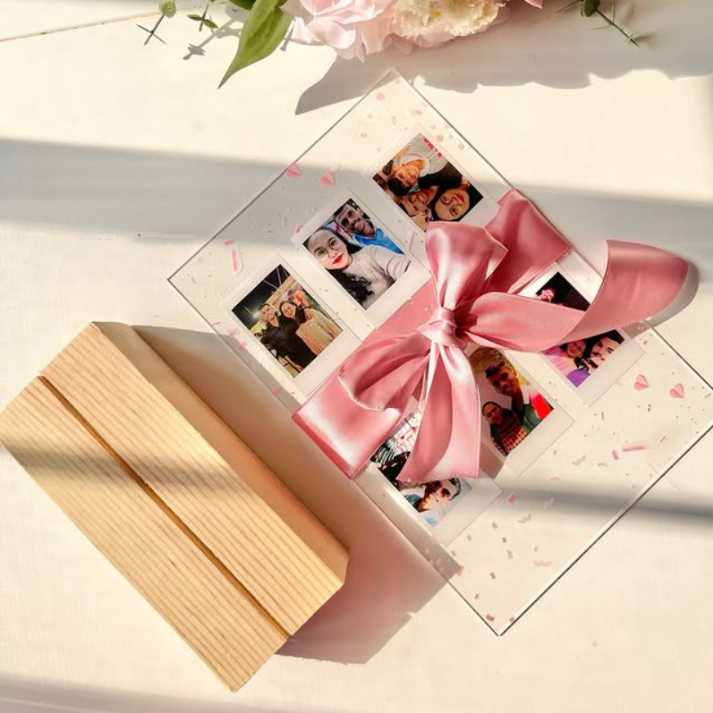 Polaroid picture plaques